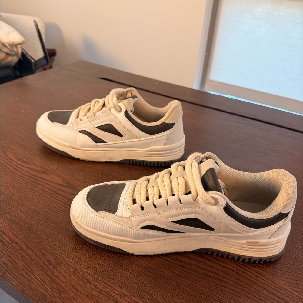 Zara Men's White and Gray Low-Top Sneakers